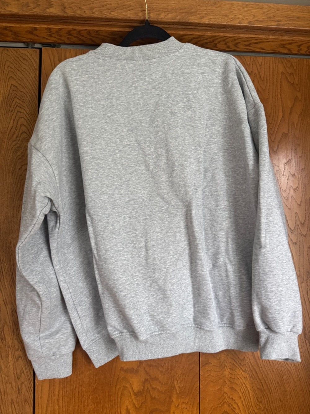 Crewneck - Picture 3 of 3